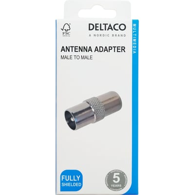 Deltaco IEC-antenneadapter med han-hanstik vist på emballagen, hvor adapteren ses skråt med riflet midterstykke.