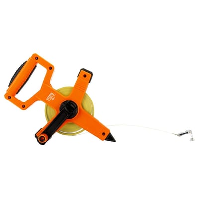 Detalje af Bahco LT-Steel 30m båndmål, der viser det udtrækkelige nylonbelagte stålbånd og den lille endehage.