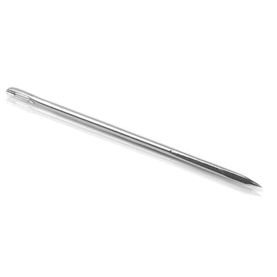Sejlnål nr. 15 med trekantet spids og en langsgående rille, 71 mm lang, fremstillet af metal.