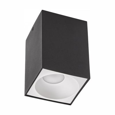 SpectrumLED Chloe GU10-loftlampe i sort aluminium med hvid inderside, vist skråt nedefra uden lyskilde.