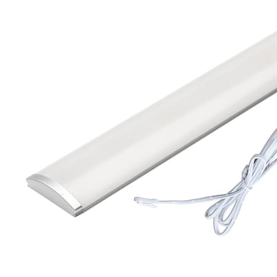 LEDlife 50 cm LED skabslys med 9W effekt og varm hvidt lys (3000K) monteret på en hvid baggrund.