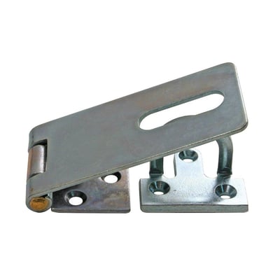 PN Beslag overfald 38x85mm i blåkromat elforzinket stål med synlige skruehuller på hvid baggrund.