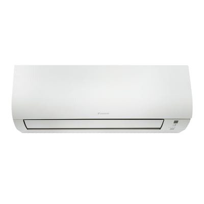 Hvid Daikin Nepura Comfora 35-indedel til luft/luft-varmepumpe set lige forfra med luftspjæld nederst.