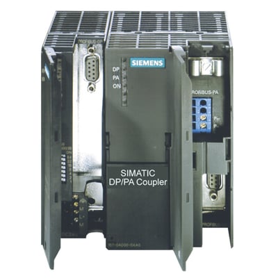 Siemens SIMATIC DP/PA Coupler modul 6ES7157-0AD82-0XA0 med Profibus-DP og Profibus-PA tilslutninger.