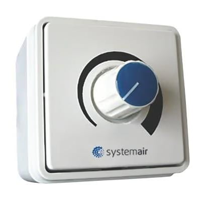 Hvid Systemair TR1A-regulator med blå drejeknap og indbygget afbryder til hastighedsregulering af EC-motor.