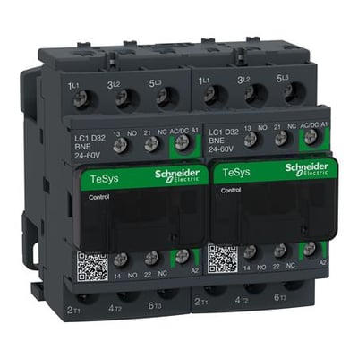 Schneider Electric TeSys D Green kontaktor for revers, 3P, 32A, 24-60V AC/DC, med to enheder koblet sammen.
