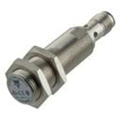 Carlo Gavazzi induktiv aftaster M18 med 8 mm rækkevidde, cylindrisk metalhus, gevind og sekskantmøtrik.