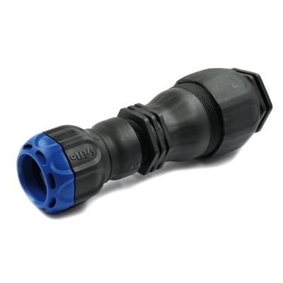 Isiflo Flexi adapter med Sprint-kobling, 27-35x25mm, fremstillet i sort og blå komposit med PN16 trykklasse.