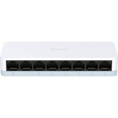 D-Link DES-1008C-switch med otte 10/100 Mbps-porte ses forfra; den kompakte, hvide enhed har portene langs fronten.