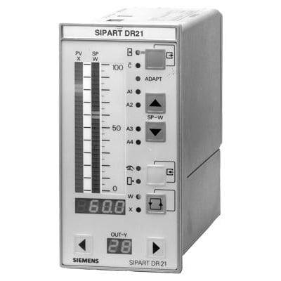 Siemens SIPART DR21 procescontroller med digitalt display og trykknapper til industriel styring, 72x144mm, 230V.