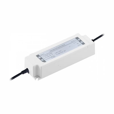 SpectrumLED strømforsyning på 40 W, 12 V DC og 3,3 A i hvidt, aflangt hus med sorte kabler i begge ender.