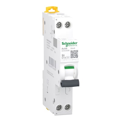 Schneider Electric Acti9 iCVm40N kombiafbryder, 13 A og 30 mA, set skråt forfra med betjeningsgreb og tilslutninger.