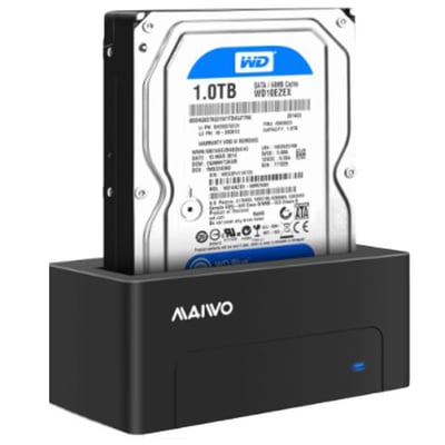 Deltaco HDD/SSD docking station i sort med en 1TB WD harddisk monteret og en blå LED-indikator.