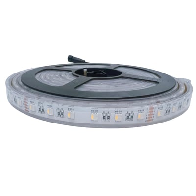 LEDlife RGBW Sauna LED strip rullet op på en sort holder, med synlige LED-dioder og mærkning for DC24V og farvekoder.