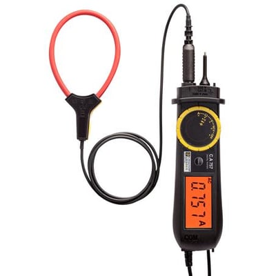 Sort multimeter med en rød og gul fleksibel strømtang tilsluttet, der måler 0.757A.
