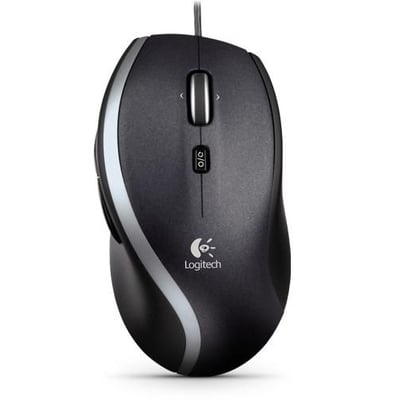 Sort Logitech M500S optisk computermus med kabel, set ovenfra med rullehjul og knapper.