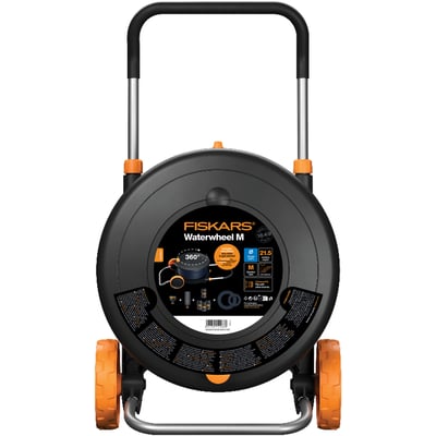 Fiskars Comfort vandingshjul M med 20 meter slange og 1/2" tilslutning, vist frontalt på hvid baggrund med produktinformation og grafik.