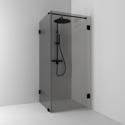 Svedbergs Kombi brusehjørne 100x200x100 cm med røgfarvet glas og matsorte profiler, monteret med bruser bag glasset.