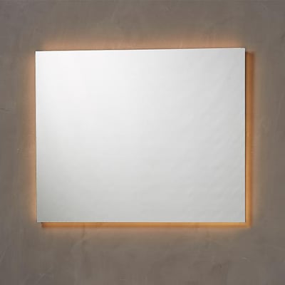 Loevschall Nibe spejl med lys, 80x75 cm, med varmt indirekte lys langs alle fire kanter.