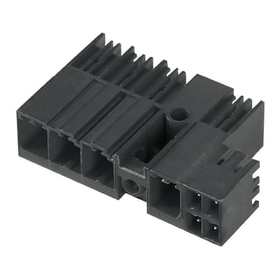 Weidmüller hybridstik til printkort med fire poler og 7,62 mm afstand, set skråt med sort hus og tilslutninger.