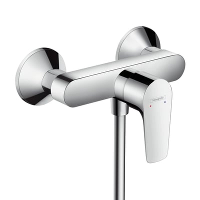 Hansgrohe Talis E 1-grebs brusearmatur i blank krom finish med 150 mm centerafstand på hvid baggrund.