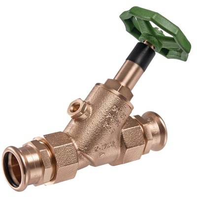 Kemper ECO fristrømsventil i 28 mm størrelse, fremstillet i skinnende rødgods med en grøn betjeningshåndtag.