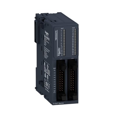 Detaljeret billede af Schneider Electric TM3 udvidelsesmodul med tydelig mærkning af 32 digitale udgange og HE10 stik.