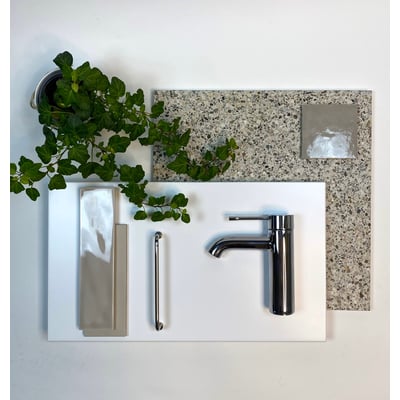 Moodboard med Dansani Mido+ møbelpakke elementer: hvid mat front, børstet stål greb, krom vandhane og inspiration til fliser og grønt.