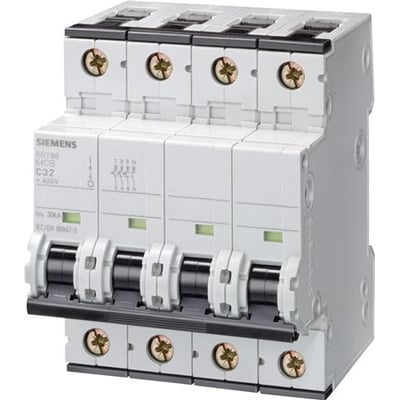 Siemens SENTRON 5SY-automatsikring, 3P+N, 1 A og C-karakteristik, med fire sorte vippegreb set forfra.