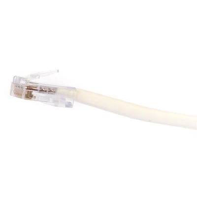 CommScope SYSTIMAX patchkabel i Kat5E, 7,02 meter, hvid, med gennemsigtig RJ45-stik og hvid LSZH-kappe.