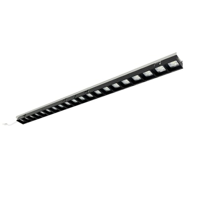 Sort Ledvance IndiviLED Light Sources Direct-panelarmatur med 19 W og 4000 K, vist skråt med rækkeoptik.