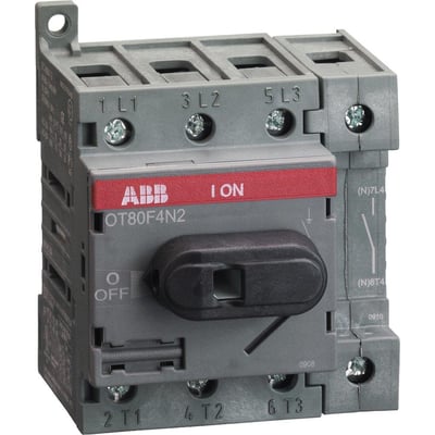 Nærbillede af ABB lastafbryderens front, der viser mærke, model OT80F4N2, 80A, 4-polet og betjeningshåndtag i OFF position.