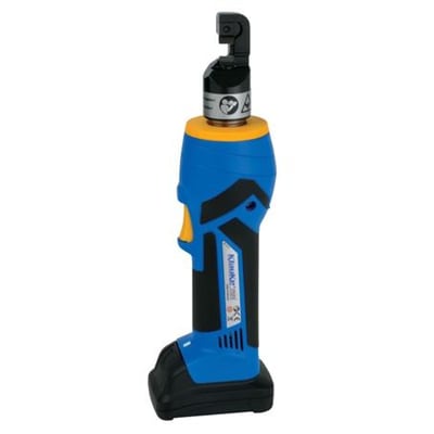 Klauke batteridrevet hydraulisk boltskærer med blå og sort plasthus og gult greb til klipning af bolte op til 8 mm.