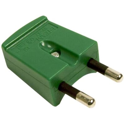 Grøn, slagfast stikprop uden jord, 16A 250V, lavet af polycarbonat, vist på hvid baggrund.