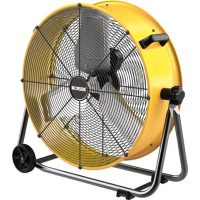 Gul Ironside-industriventilator med 61 cm rotor og luftstrøm på 1463 l/s, i et stativ med hjul.