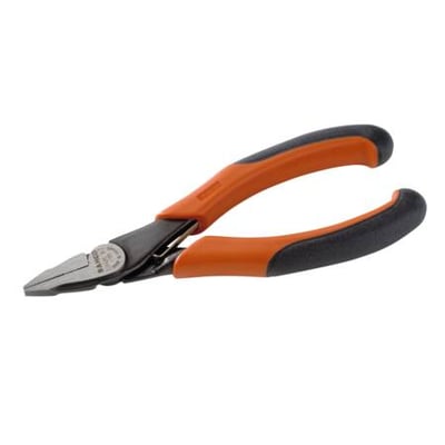 Bahco fladtang ergo på 125 mm med orange og sorte ergonomiske greb samt korte kæber til trange områder.