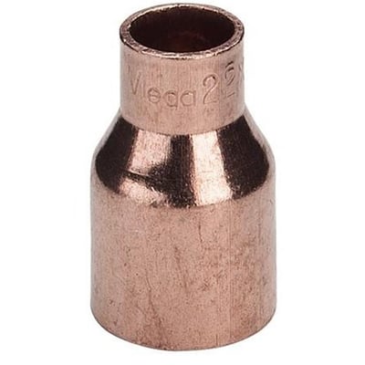 Loddereduktion i kobber, 54 mm til 42 mm, med loddemuffe på den større ende, perfekt til kobberrørinstallationer.