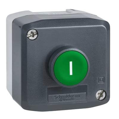 Schneider Electric Harmony XALD102E trykknapkasse i grå og mørkegrå plast med én grøn, rund trykknap set skråt forfra.