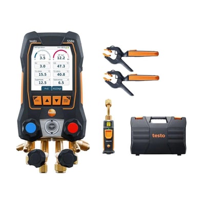 testo 558S digitalmanifold med farvedisplay, to klemmetermometre, vakuumsonde og transportkuffert.