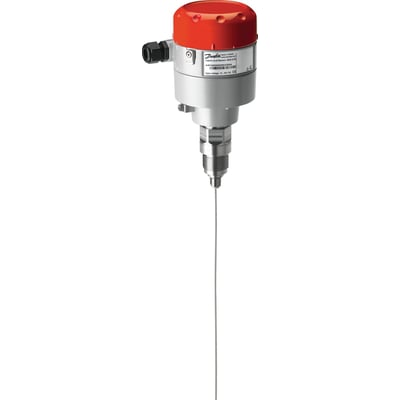 Danfoss væskeniveauføler AKS 4100 med kabel, G-gevind og 5000 mm indbygningslængde, vist med en hvid baggrund.