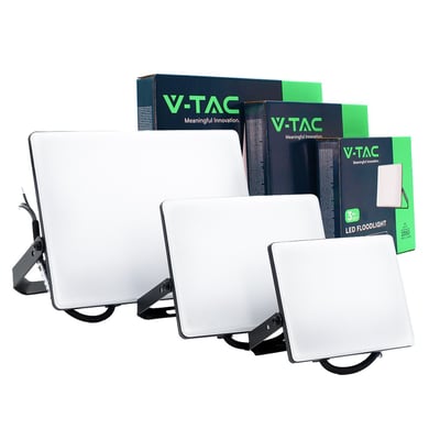 Sæt med tre V-TAC CCT-projektører med matteret front og sorte beslag, vist sammen med deres emballage.