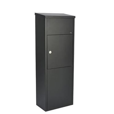 Assa Abloy Allux 600S pakkepostkasse i sort metal med Ruko-lås, viser det rummelige design med separat indkast og låge.