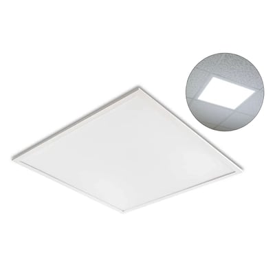 Kobi NIRA SLIM hvidt LED-panel med kvadratisk form, vist skråt og med et indsat eksempel på montering i loft.