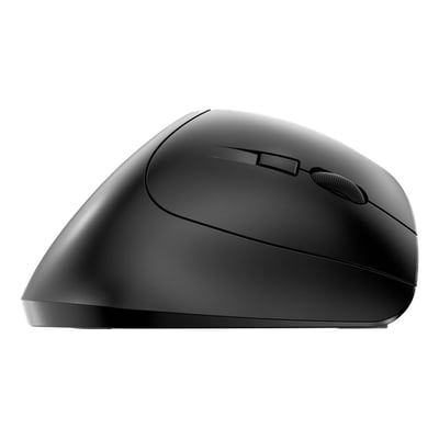 Sort ergonomisk trådløs mus fra Cherry, model JW-4500, set fra siden med hjul og knap på oversiden.