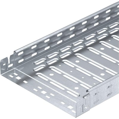 Detalje af OBO Bettermann RKSM 640 FT kabelbakke, der viser dens samlingsteknologi og perforeringsmønstre i varmgalvaniseret stål.