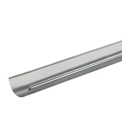 VMZINC BZ-tagrende i zink med åbent, halvrundt profil, set skråt langs den 11-tommers rende på 280 mm.