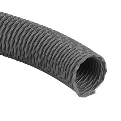 Nærbillede af Lindab flexslange TH 400, der viser den riflet overflade og den grå PVC-belægning med den indre stålspiral.