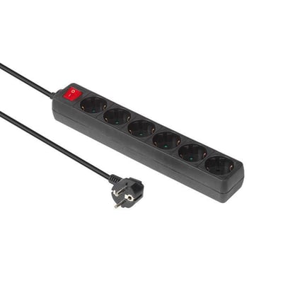 MicroConnect sort 6-stikdåse med 1,5 meter ledning og rød afbryder, vist på hvid baggrund.