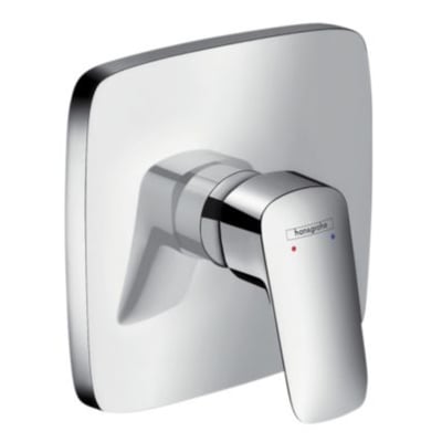 Hansgrohe Logis indbygget brusearmatur i blank krom med stort vægroset og etgrebsbetjening.