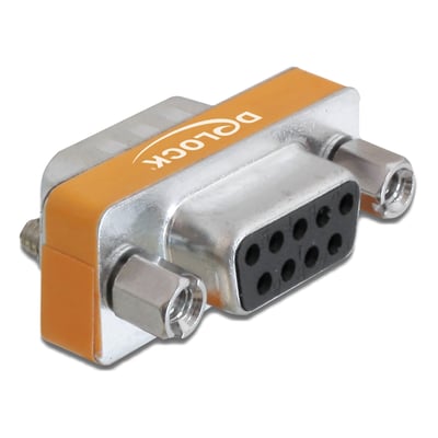 Delock D-Sub 9 pin han til D-Sub 9 pin hun null modem adapter i sort og orange med synlige skruer.